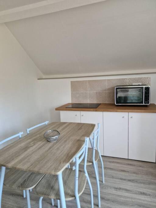 Appartement Au Milieu Des Vignes Thésée Dış mekan fotoğraf